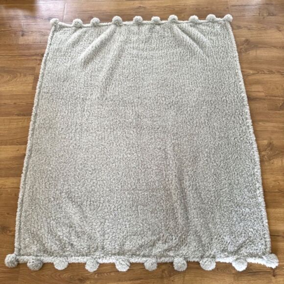 Pottery Barn Cozy Pom Pom Sherpa Throw - Color: Smoke - Picture 7 of 8